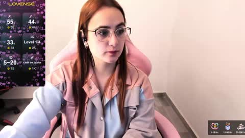 Snapshot of maryluna95 chatting on 01.30.25 Dulce Maria online show from 01.30.25