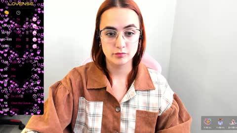 Snapshot of maryluna95 chatting on 02.06.25 Dulce Maria online show from 02.06.25