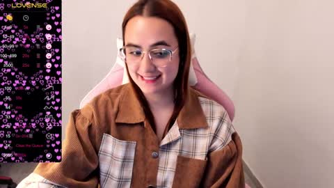 Snapshot of maryluna95 chatting on 02.07.25 Dulce Maria online show from 02.07.25