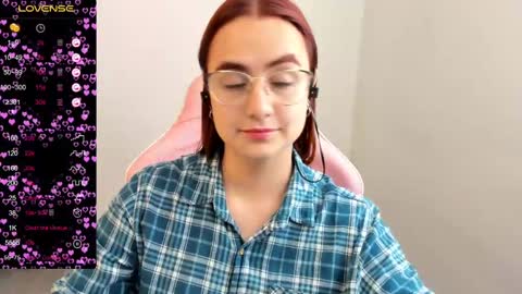 Snapshot of maryluna95 chatting on 02.11.25 Dulce Maria online show from 02.11.25