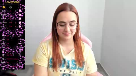 Snapshot of maryluna95 chatting on 02.26.25 Dulce Maria online show from 02.26.25