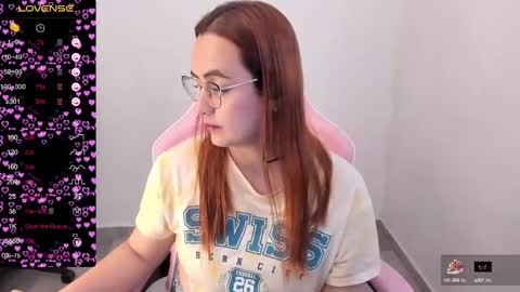 Snapshot of maryluna95 chatting on 02.26.25 Dulce Maria online show from 02.26.25