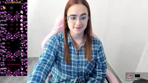 Snapshot of maryluna95 chatting on 03.05.25 Dulce Maria online show from 03.05.25