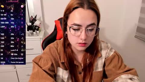 Snapshot of maryluna95 chatting on 09.12.25 Dulce Maria online show from 09.12.25