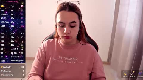 Snapshot of maryluna95 chatting on 11.05.25 Dulce Maria online show from 11.05.25