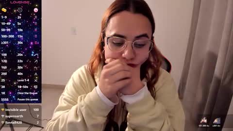 Snapshot of maryluna95 chatting on 11.07.25 Dulce Maria online show from 11.07.25