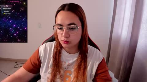 Snapshot of maryluna95 chatting on 11.27.25 Dulce Maria online show from 11.27.25