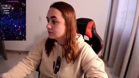 Snapshot of maryluna95 chatting on 02.25.26 Dulce Maria online show from 02.25.26