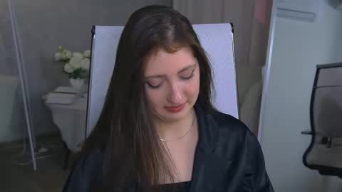 Mary Miller online show from 11.06.25