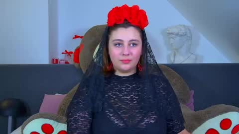 MaryMurrays online show from 10.26.25