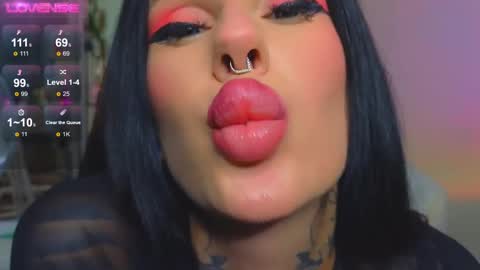 Snapshot of maryvegas chatting on 02.21.25 Mary online show from 02.21.25