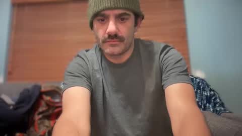 Snapshot of masculinehole chatting on 11.15.25 Masculine Hole online show from 11.15.25