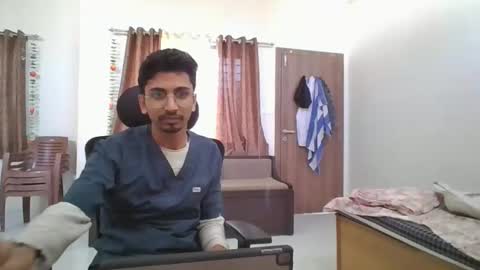 Snapshot of maskboyz2003 chatting on 12.11.24 maskboyz2003 online show from 12.11.24