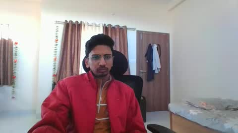 Snapshot of maskboyz2003 chatting on 01.01.25 maskboyz2003 online show from 01.01.25