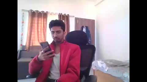 Snapshot of maskboyz2003 chatting on 01.06.25 maskboyz2003 online show from 01.06.25