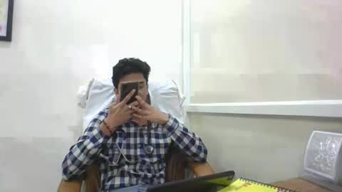 Snapshot of maskboyz2003 chatting on 02.05.25 maskboyz2003 online show from 02.05.25