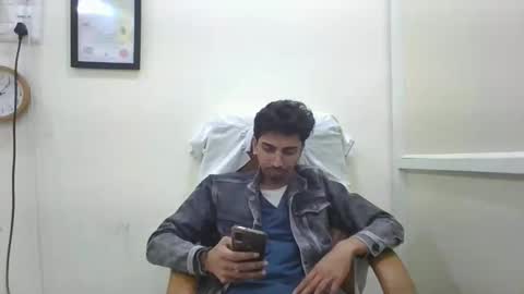 Snapshot of maskboyz2003 chatting on 02.06.25 maskboyz2003 online show from 02.06.25