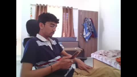 Snapshot of maskboyz2003 chatting on 03.04.25 maskboyz2003 online show from 03.04.25