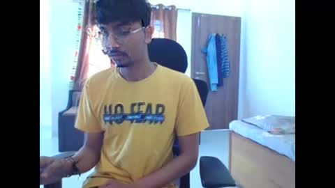 Snapshot of maskboyz2003 chatting on 03.06.25 maskboyz2003 online show from 03.06.25