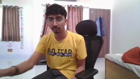 Snapshot of maskboyz2003 chatting on 03.06.25 maskboyz2003 online show from 03.06.25