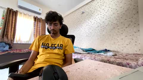 Snapshot of maskboyz2003 chatting on 10.04.25 maskboyz2003 online show from 10.04.25