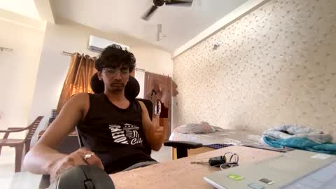 Snapshot of maskboyz2003 chatting on 10.06.25 maskboyz2003 online show from 10.06.25