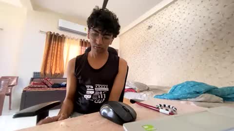 Snapshot of maskboyz2003 chatting on 10.14.25 maskboyz2003 online show from 10.14.25