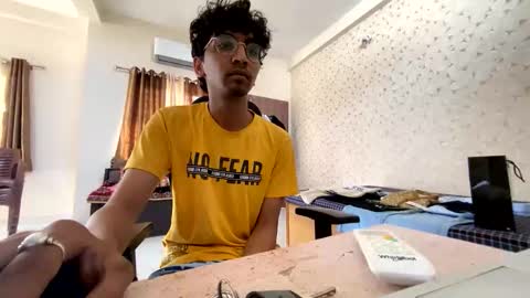 Snapshot of maskboyz2003 chatting on 10.19.25 maskboyz2003 online show from 10.19.25