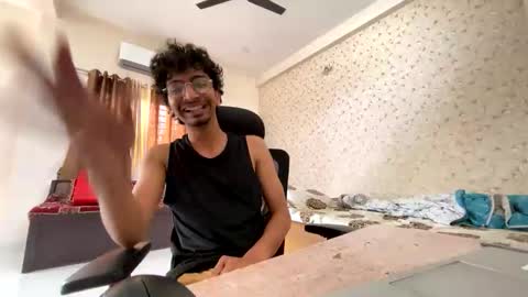 Snapshot of maskboyz2003 chatting on 10.25.25 maskboyz2003 online show from 10.25.25