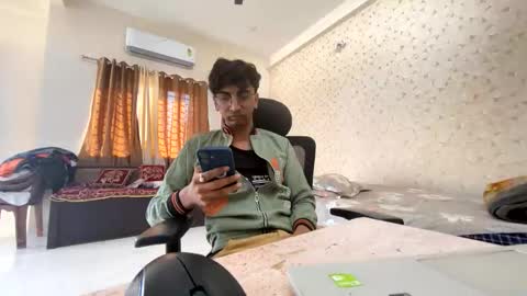 Snapshot of maskboyz2003 chatting on 11.14.25 maskboyz2003 online show from 11.14.25