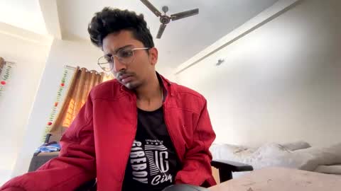 Snapshot of maskboyz2004 chatting on 12.20.24 Mask Boy online show from 12.20.24