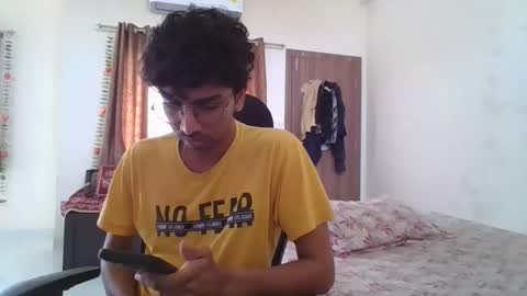 Snapshot of maskboyz2004 chatting on 09.25.25 Mask Boy online show from 09.25.25