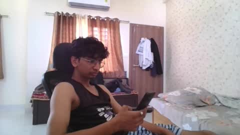 Snapshot of maskboyz2004 chatting on 10.17.25 Mask Boy online show from 10.17.25