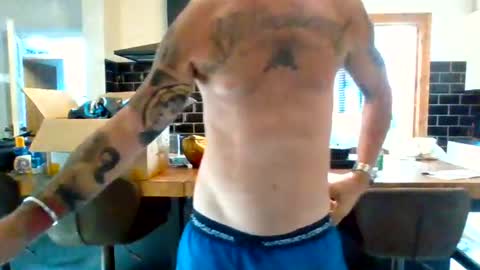 Snapshot of masked_masturbation_couple chatting on 07.18.26 Masked Masturbation Couple online show from 07.18.26