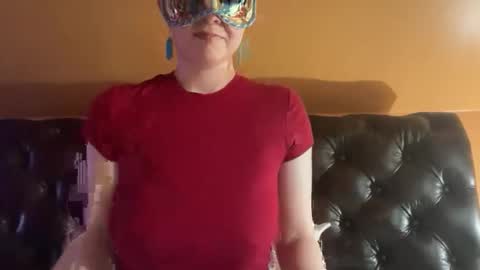 Snapshot of maskedflirt3 chatting on 04.13.26 maskedflirt3 online show from 04.13.26