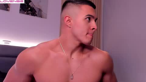 Mason Bennet online show from 11.05.25