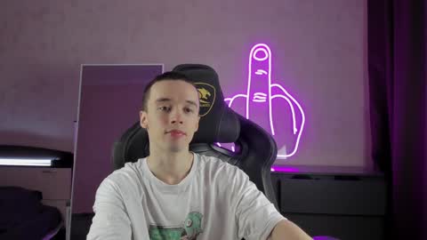 Snapshot of mason_warhol chatting on 01.09.25 Mason online show from 01.09.25