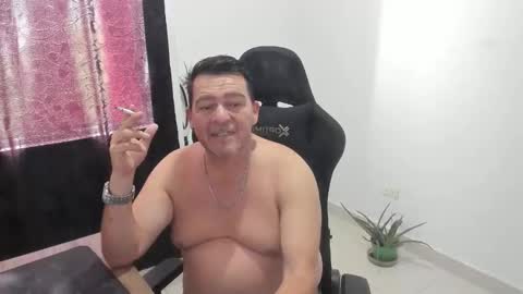 Snapshot of massimo_danger chatting on 10.20.25 massimo_danger online show from 10.20.25