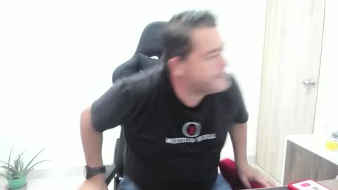 Snapshot of massimo_danger chatting on 10.28.25 massimo_danger online show from 10.28.25