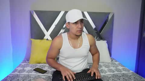 Snapshot of massimo_vidal chatting on 10.07.25 massimo_vidal online show from 10.07.25