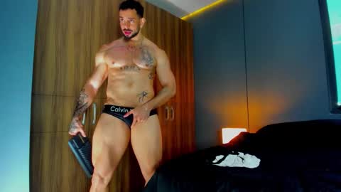 Snapshot of massimo_visconti chatting on 02.04.26 massimo online show from 02.04.26