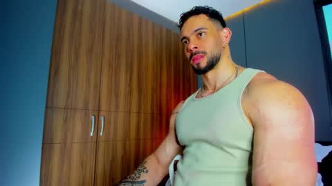 Snapshot of massimo_visconti chatting on 02.09.26 massimo online show from 02.09.26