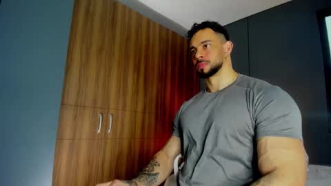 Snapshot of massimo_visconti chatting on 02.23.26 massimo online show from 02.23.26