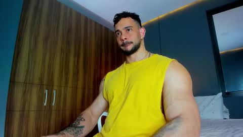 Snapshot of massimo_visconti chatting on 03.09.26 massimo online show from 03.09.26