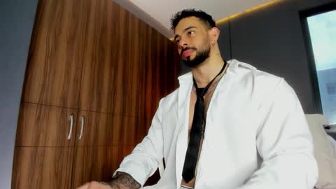 Snapshot of massimo_visconti chatting on 03.15.26 massimo online show from 03.15.26