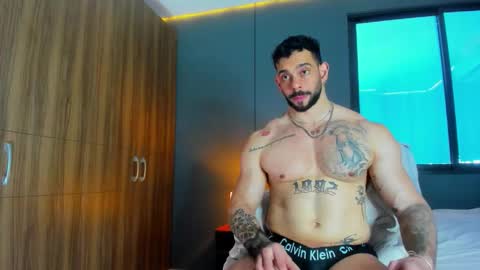 Snapshot of massimo_visconti chatting on 03.17.26 massimo online show from 03.17.26