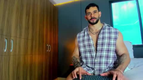 Snapshot of massimo_visconti chatting on 03.19.26 massimo online show from 03.19.26