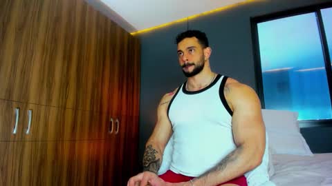 Snapshot of massimo_visconti chatting on 03.20.26 massimo online show from 03.20.26