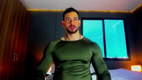 Snapshot of massimo_visconti chatting on 03.26.26 massimo online show from 03.26.26