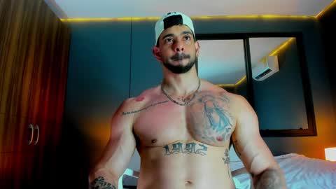 Snapshot of massimo_visconti chatting on 04.05.26 massimo online show from 04.05.26